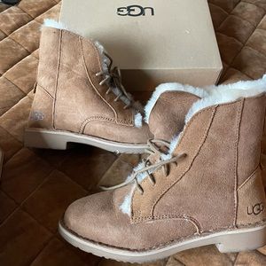 Women’s Quincy Uggs